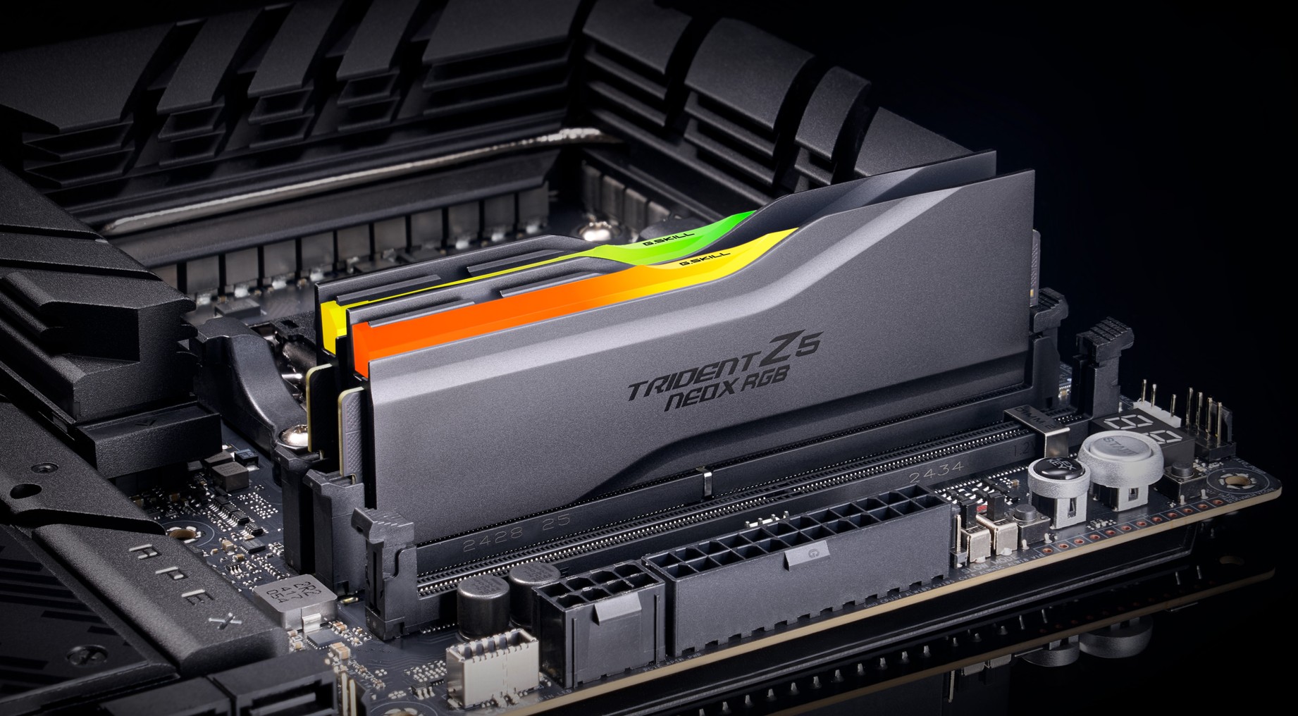 G.SKILL Computer system F5-6000A2636H16GX2-TZ5NXRN 32GB (2 x 16GB)/ DDR5 6000 MT/s/ Timings 26-36-36-32/ Voltage 1.45V/ TZ5 Neo X RGB AMD EXPO ™ ULL